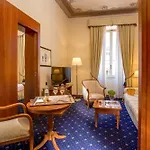 Unaway Empire Hotel