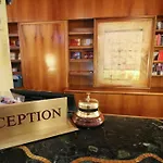 Unaway Empire 4*